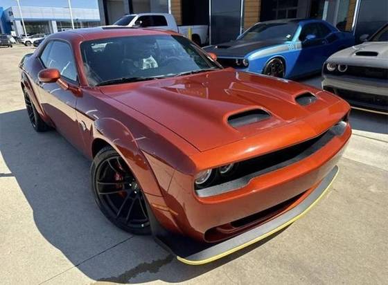 DODGE CHALLENGER 6.2 V8 HEMI GASOLINA SRT HELLCAT WIDEBODY JAILBREAK TORQUEFLITE